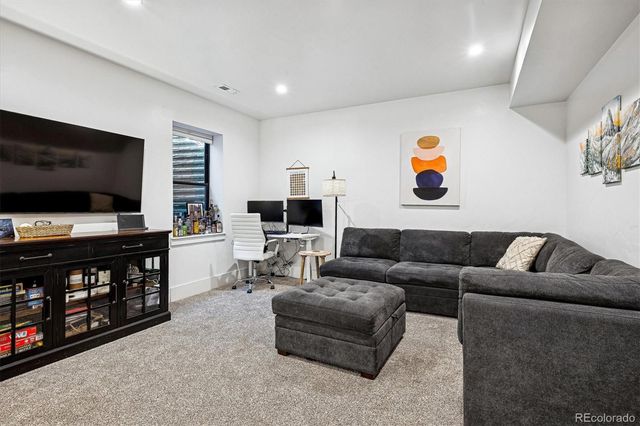 2645 W 39th Avenue, Denver, CO 80211