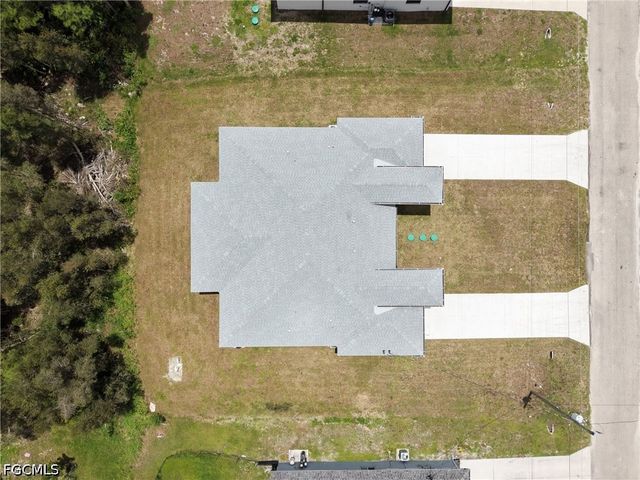 4708 27th ST SW, Lehigh Acres, FL 33973