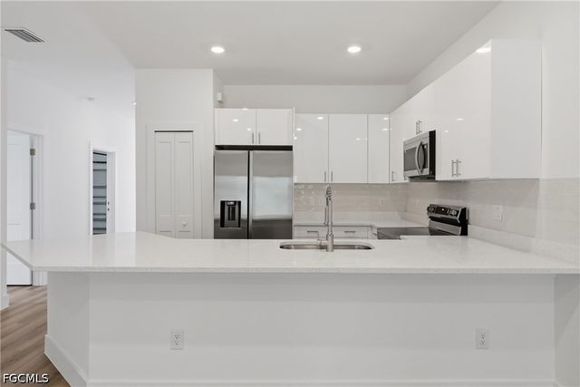 4708 27th ST SW, Lehigh Acres, FL 33973
