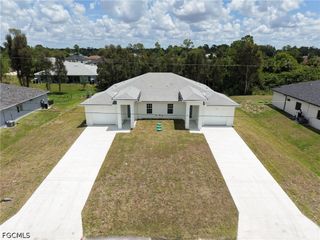 4708 27th ST SW, Lehigh Acres, FL 33973