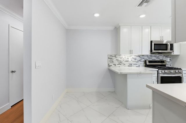 4200 42nd Ave, Sacramento, CA 95824