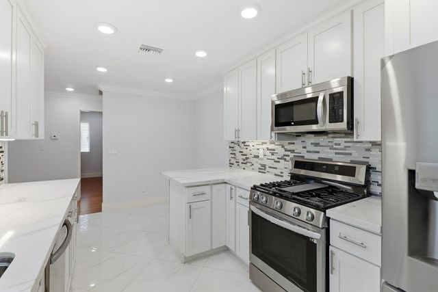 4200 42nd Ave, Sacramento, CA 95824