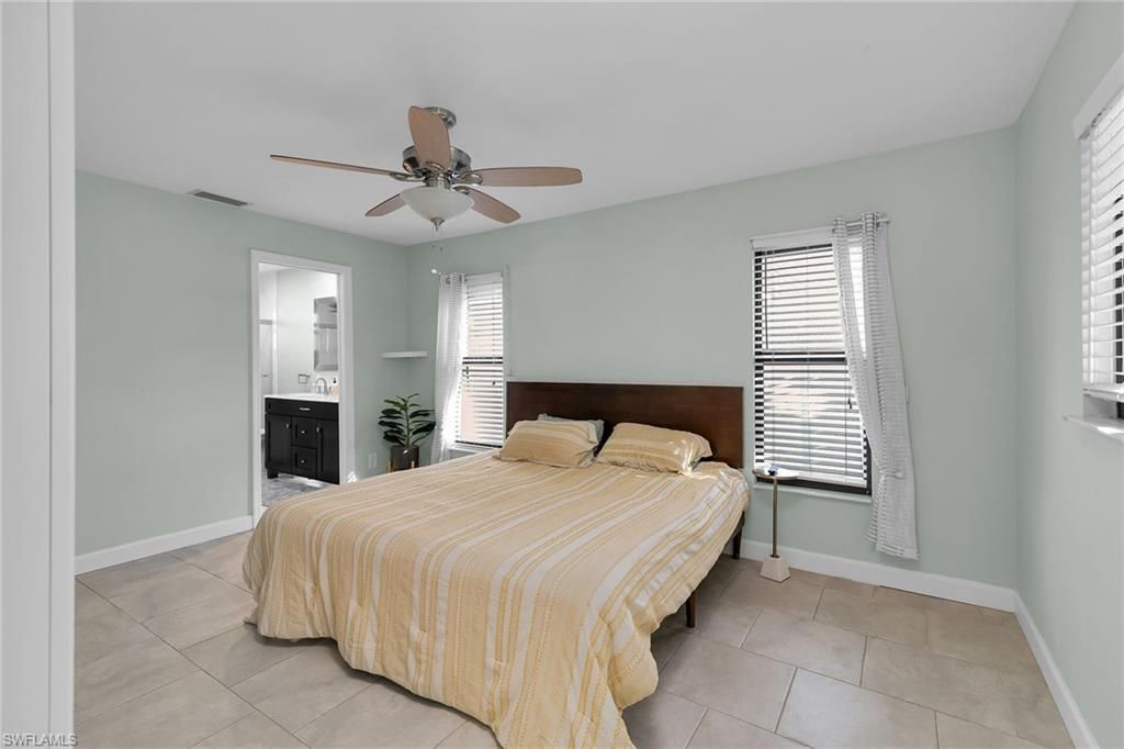 Image 16 of property listing at 102 SE 42nd ST, Cape Coral, FL 33904