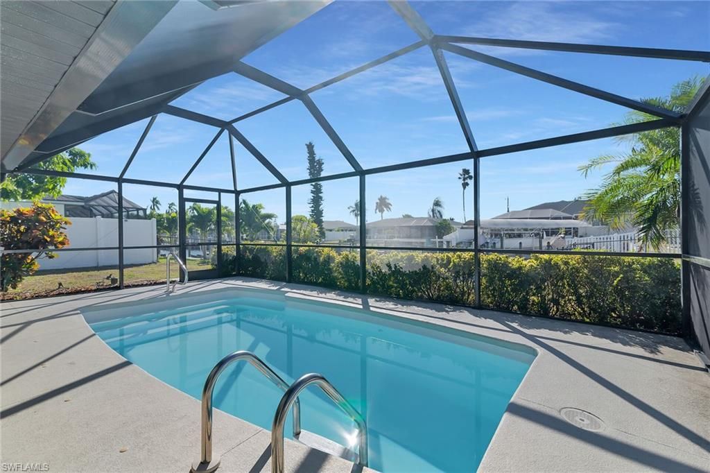 Image 26 of property listing at 102 SE 42nd ST, Cape Coral, FL 33904