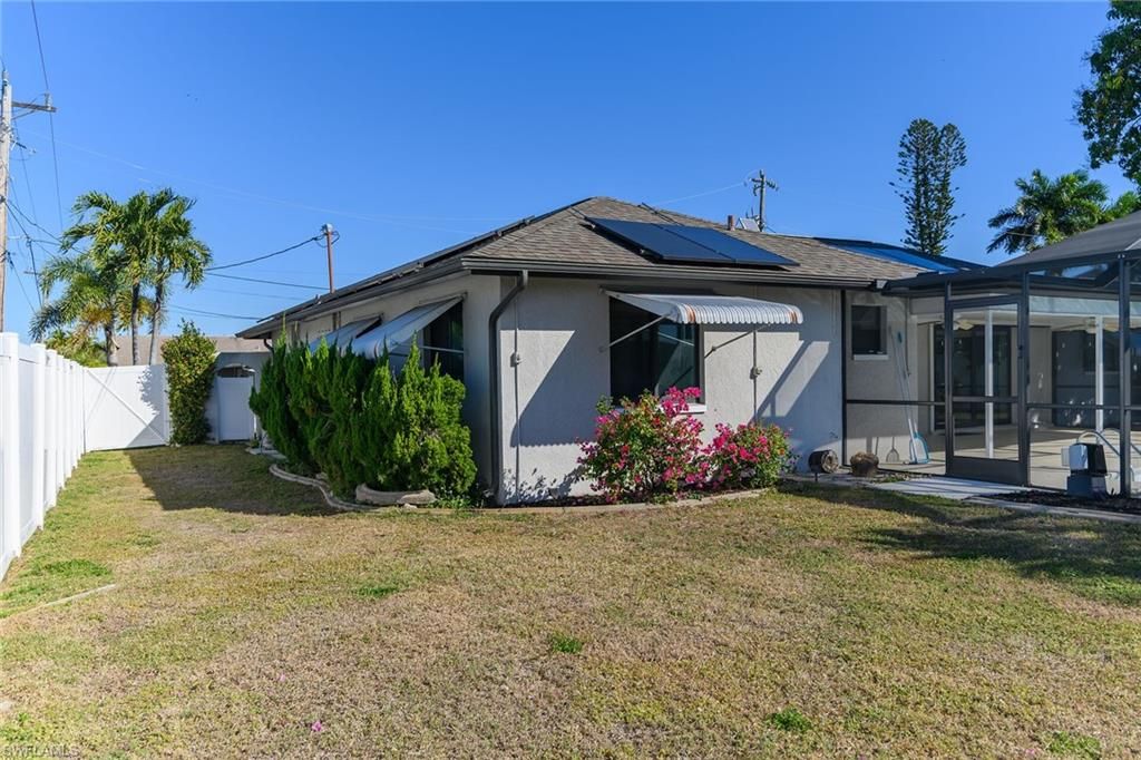 Image 29 of property listing at 102 SE 42nd ST, Cape Coral, FL 33904