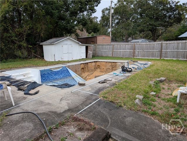 9 Sheridan Drive, Savannah, GA 31406