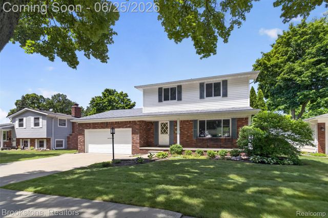 1018 Virginia Avenue, Marysville, MI 48040