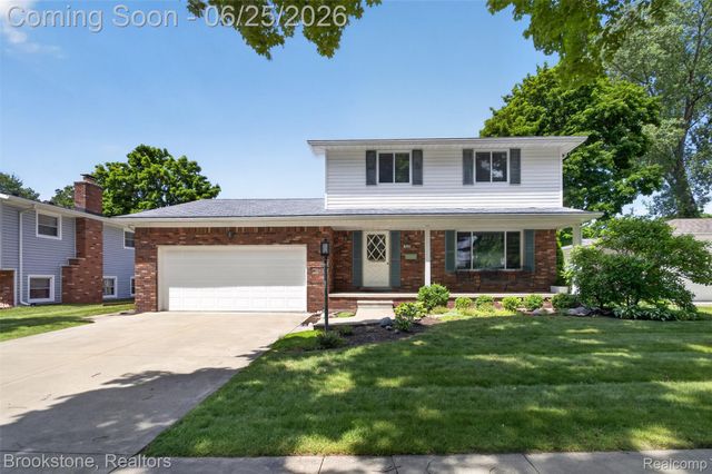 1018 Virginia Avenue, Marysville, MI 48040