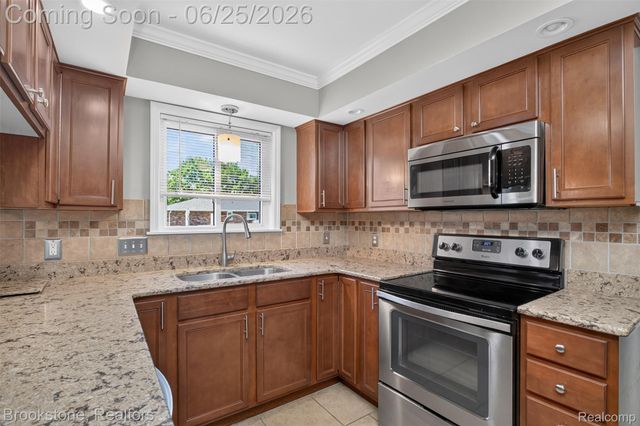 1018 Virginia Avenue, Marysville, MI 48040