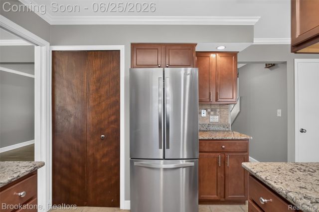 1018 Virginia Avenue, Marysville, MI 48040