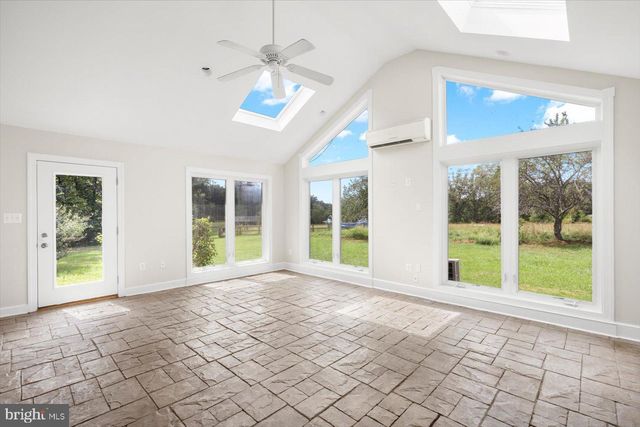 45 BOWLING FARM LN, Fredericksburg, VA 22406