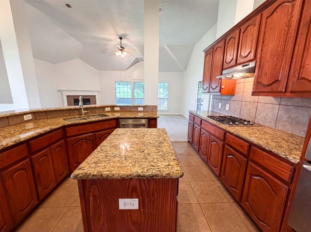 529 Olympia Street, Desoto, TX 75115