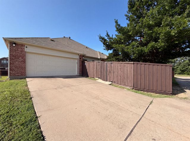 529 Olympia Street, Desoto, TX 75115