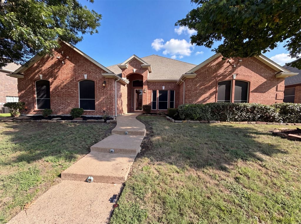 529 Olympia Street, Desoto, TX 75115