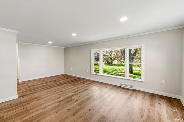 745 E 18th Street, Mishawaka, IN 46544