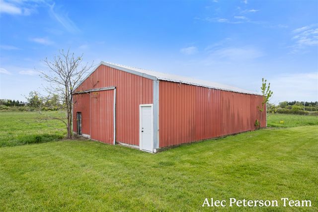 15727 40th Avenue, Coopersville, MI 49404