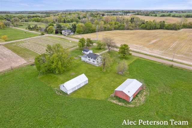 15727 40th Avenue, Coopersville, MI 49404