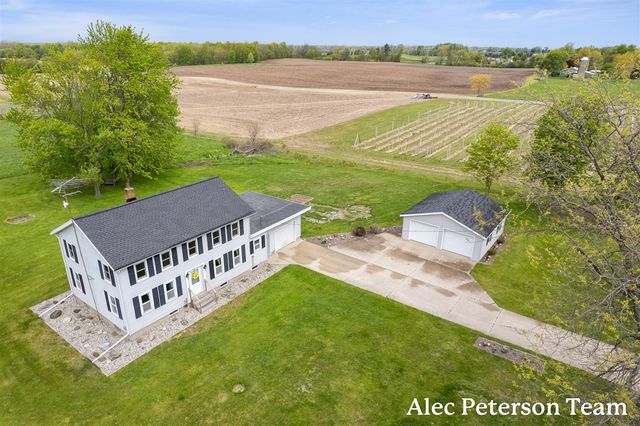15727 40th Avenue, Coopersville, MI 49404