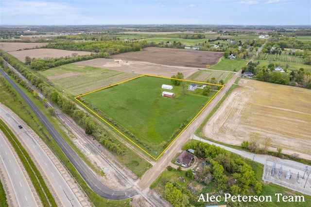 15727 40th Avenue, Coopersville, MI 49404