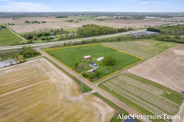 15727 40th Avenue, Coopersville, MI 49404