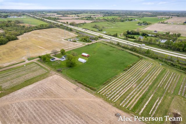 15727 40th Avenue, Coopersville, MI 49404