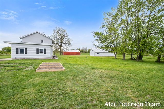 15727 40th Avenue, Coopersville, MI 49404