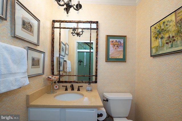 477 CHANDLEE DRIVE, Berwyn, PA 19312