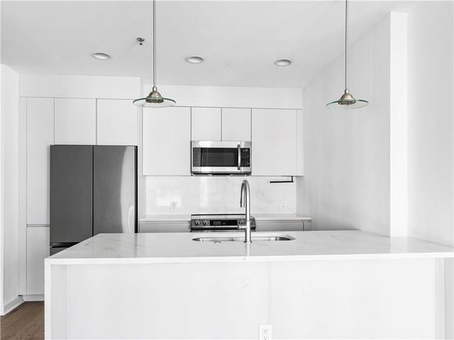 943 Peachtree NE Street 1411, Atlanta, GA 30309