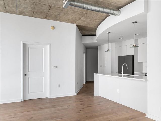 943 Peachtree NE Street 1411, Atlanta, GA 30309