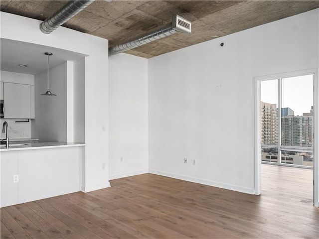 943 Peachtree NE Street 1411, Atlanta, GA 30309