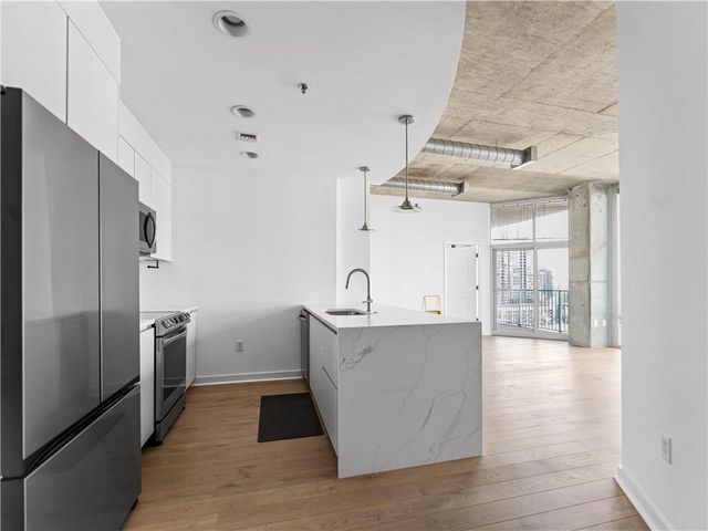 943 Peachtree NE Street 1411, Atlanta, GA 30309