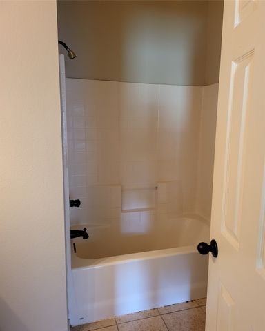 1404 Piedmont Drive, Mansfield, TX 76063