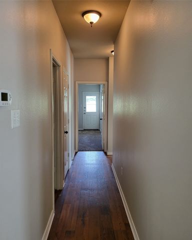 1404 Piedmont Drive, Mansfield, TX 76063