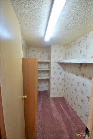 486 County Road 95d, Moulton, TX 77975