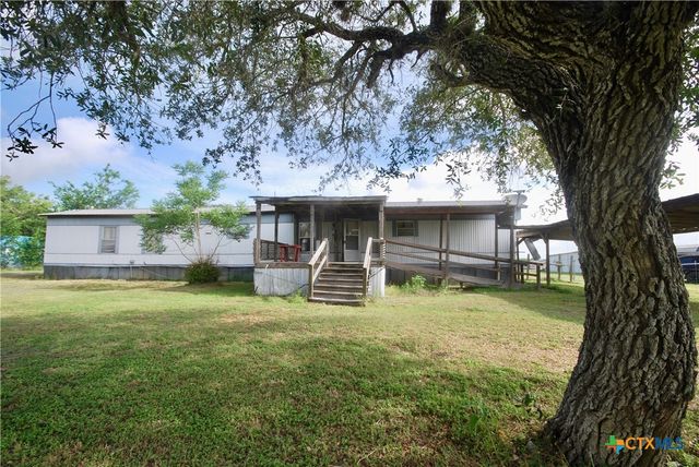486 County Road 95d, Moulton, TX 77975