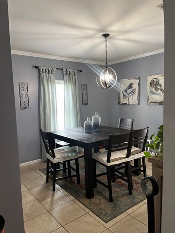 107 Rosewood Dr., Dothan, AL 36301