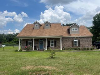107 Rosewood Dr., Dothan, AL 36301