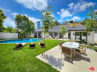 2288 Coldwater Canyon Drive, Beverly Hills, CA 90210