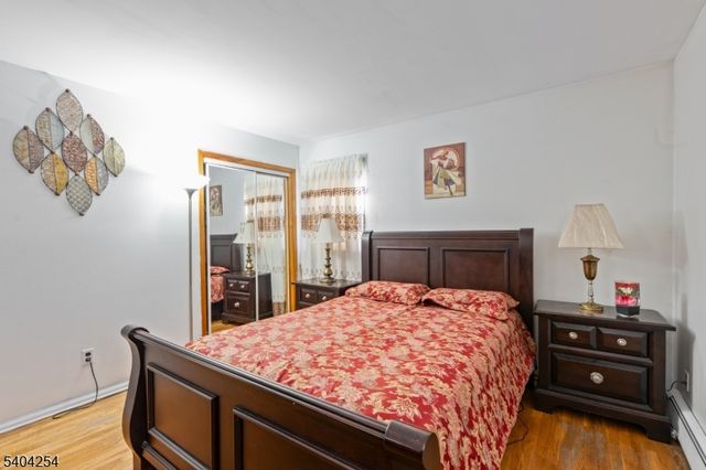 220 Montrose Ave, South Plainfield Boro, NJ 07080