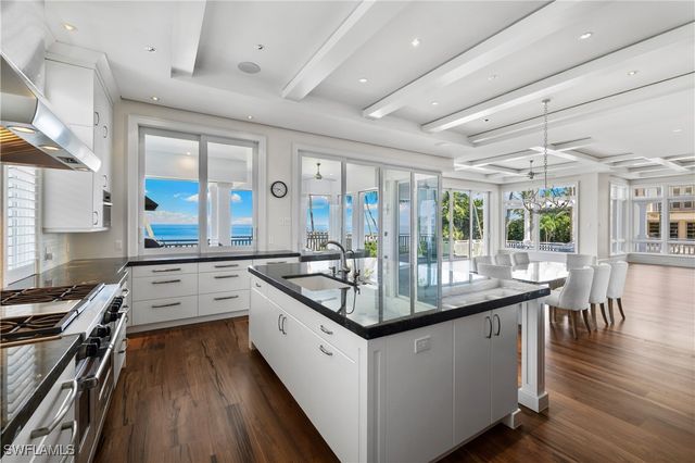 1270 Gulf Shore BLVD S, Naples, FL 34102