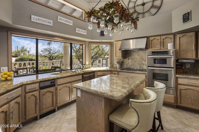 8119 E PARKVIEW Lane, Scottsdale, AZ 85255