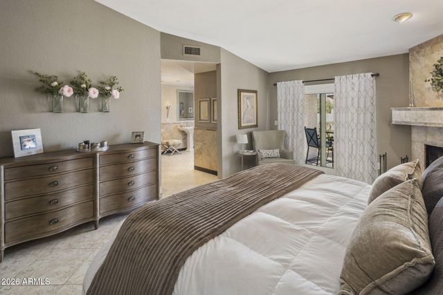 8119 E PARKVIEW Lane, Scottsdale, AZ 85255