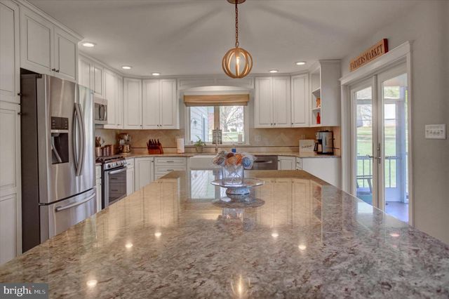 70 CENTRAL VIEW RD, Dillsburg, PA 17019