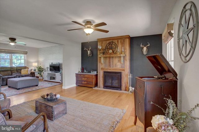 70 CENTRAL VIEW RD, Dillsburg, PA 17019