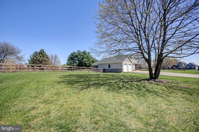 70 CENTRAL VIEW RD, Dillsburg, PA 17019