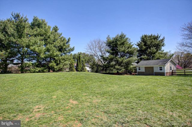 70 CENTRAL VIEW RD, Dillsburg, PA 17019