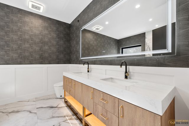 1143 Clinton Avenue, Oak Park, IL 60304