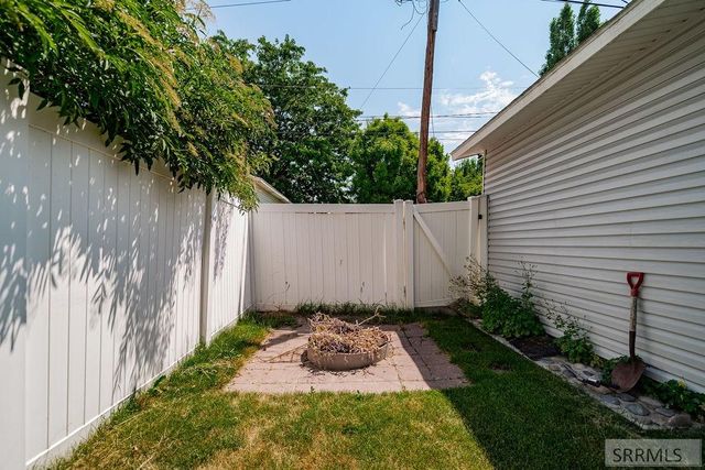 1254 Jefferson Avenue, Idaho Falls, ID 83402
