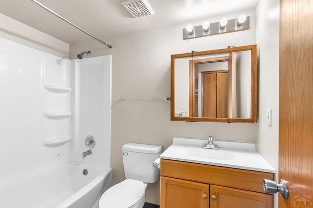 2101-2111 N Queens Ave, Pueblo, CO 81001