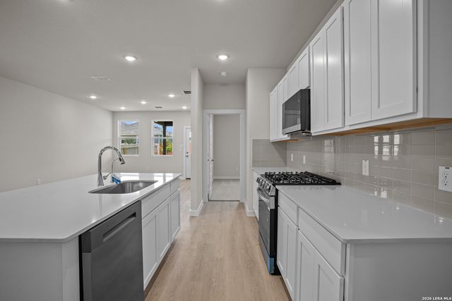 5627 Franklin Hills, Von Ormy, TX 78073